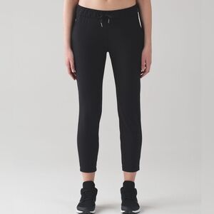 Lululemon On The Fly Pant 28" Cropped Black Sporty Casual Corpcore Athletic